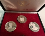 Foto de 1977 CUBA 20 PESOS PERSONAJES - 3 piezas